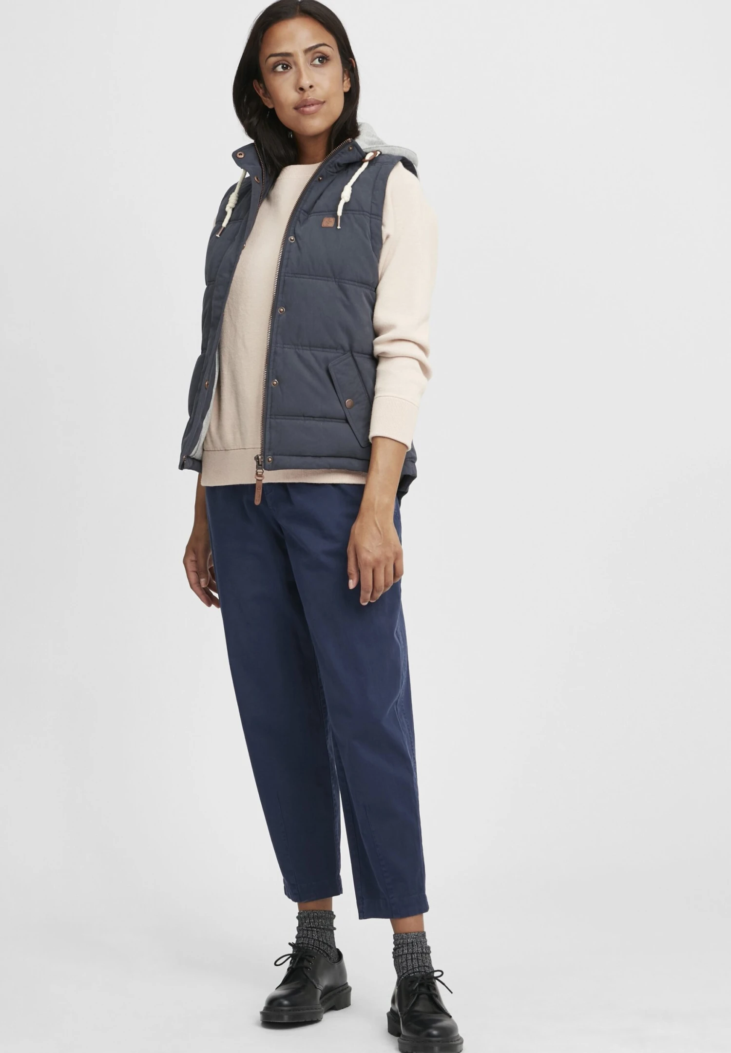 OXMO Oxlewonda - Bodywarmer - Insignia B 4 OXMO Oxlewonda - Bodywarmer - Insignia B - Afbeelding 2