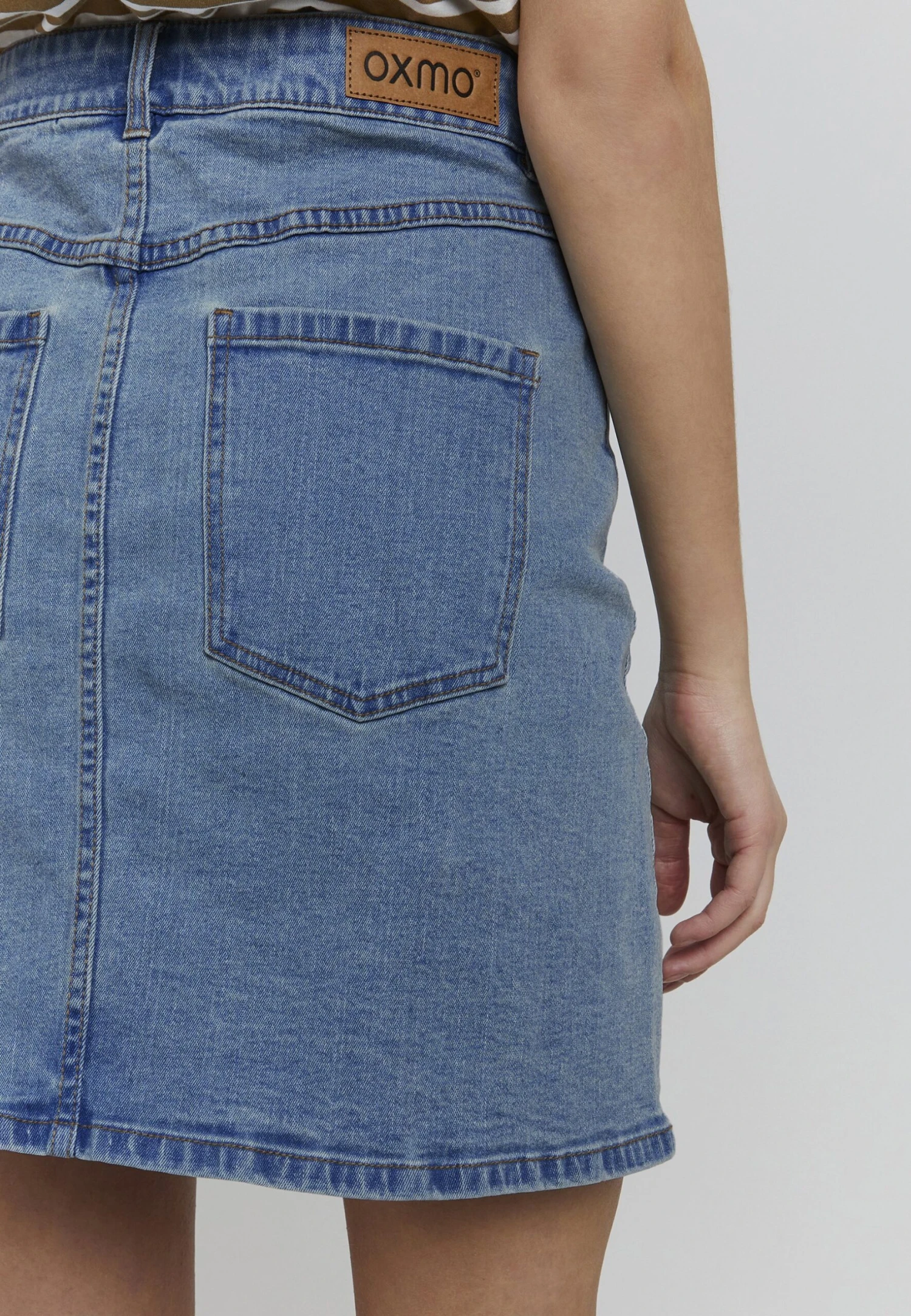 OXMO Frigga - A-Lijn Rok - Light Blue Denim 7 OXMO Frigga - A-Lijn Rok - Light Blue Denim - Afbeelding 5