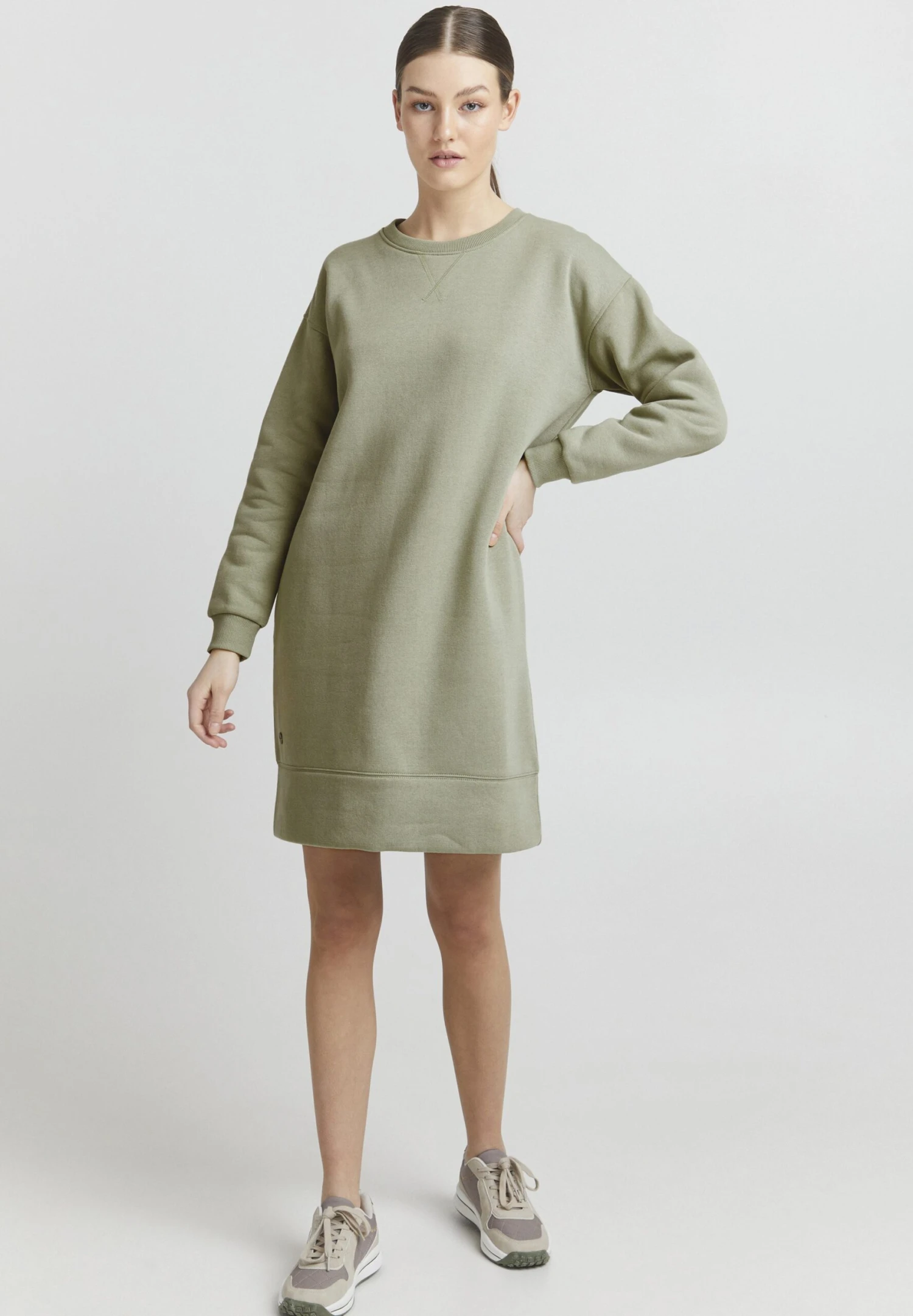 OXMO Holly - Jurk - Seagrass 4 OXMO Holly - Jurk - Seagrass - Afbeelding 2