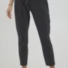 OXMO Oxhellas - Trainingsbroek - Dark Grey Melange 1 OXMO Oxhellas - Trainingsbroek - Dark Grey Melange -OXMO Verkoopwinkel 22b68448473d4642bbb67677c939d7fe