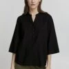 OXMO Oxanea - Blouse - Black 2 OXMO Oxanea - Blouse - Black -OXMO Verkoopwinkel 2ad60c29038e495497a365a397dfae5a