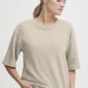 OXMO Oxsafina - T-Shirt Basic - Doeskin 1 OXMO Oxsafina - T-Shirt Basic - Doeskin -OXMO Verkoopwinkel 4aa80f82cd0a406382376a973230c69d
