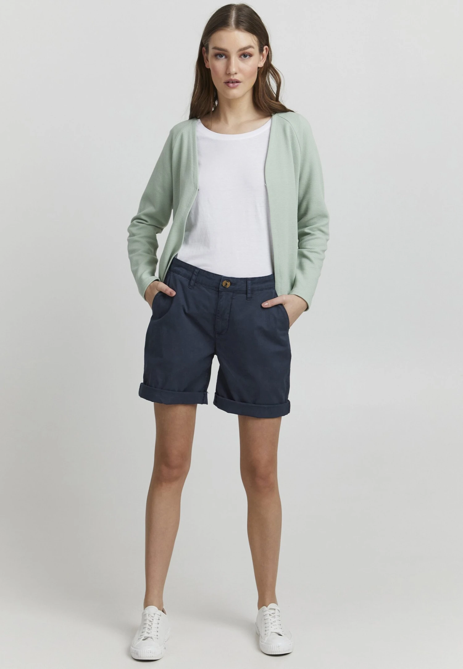 OXMO Charline - Shorts - Total Eclipse 4 OXMO Charline - Shorts - Total Eclipse - Afbeelding 2