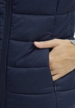 OXMO Oxbena - Bodywarmer - Peacoat -OXMO Verkoopwinkel 6514bdd15ed54dc3b600996350c975fe