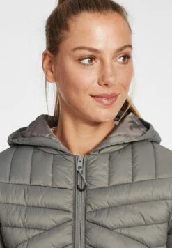 OXMO Oxquella - Winterjas - Castlerock 11 OXMO Oxquella - Winterjas - Castlerock -OXMO Verkoopwinkel 71960f959e214d9699f5cddfc3c72c52