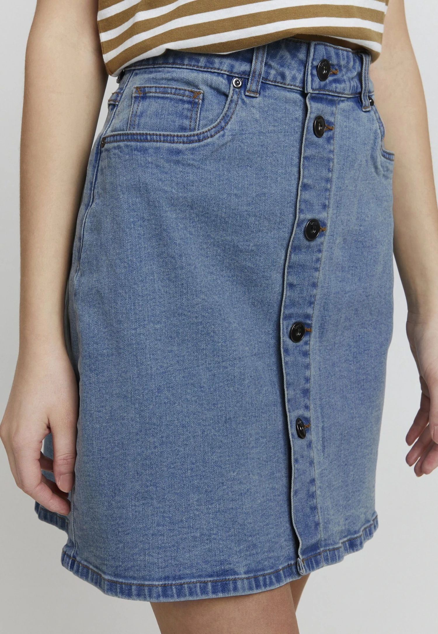 OXMO Frigga - A-Lijn Rok - Light Blue Denim 6 OXMO Frigga - A-Lijn Rok - Light Blue Denim - Afbeelding 4