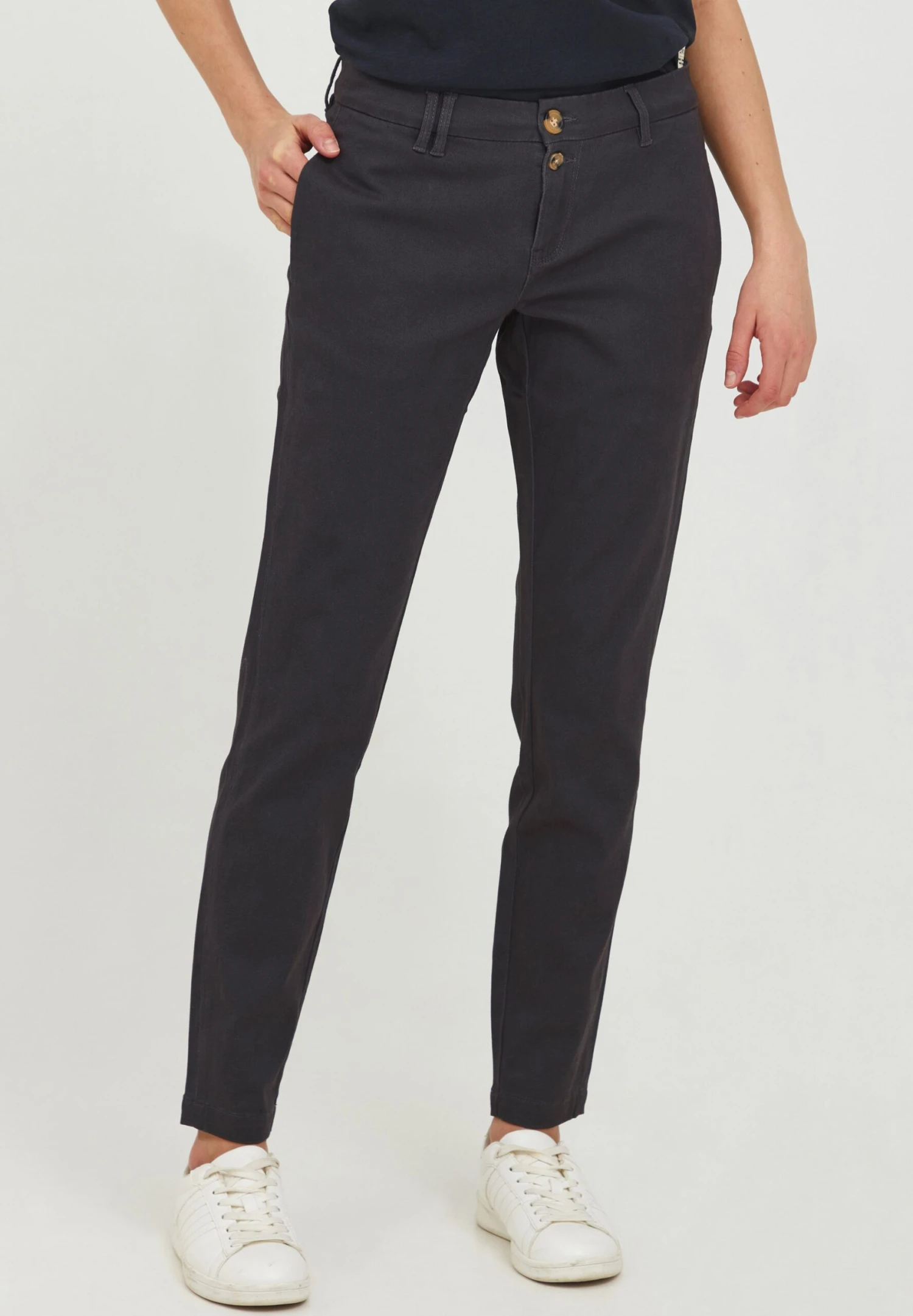 OXMO Pilar - Chino - Ebony 3 OXMO Pilar - Chino - Ebony