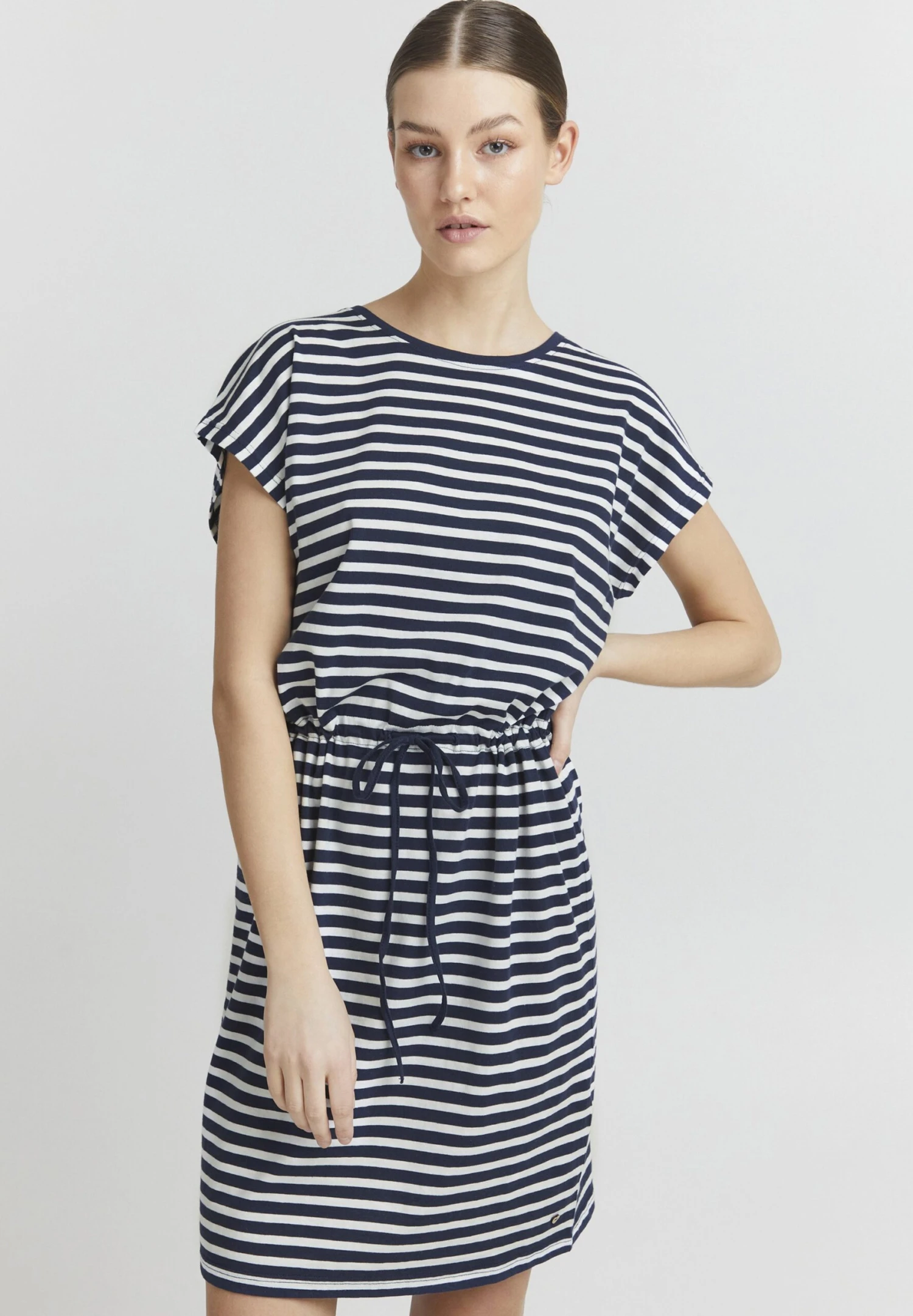 OXMO Stilla - Jerseyjurk - Total Eclipse 3 OXMO Stilla - Jerseyjurk - Total Eclipse