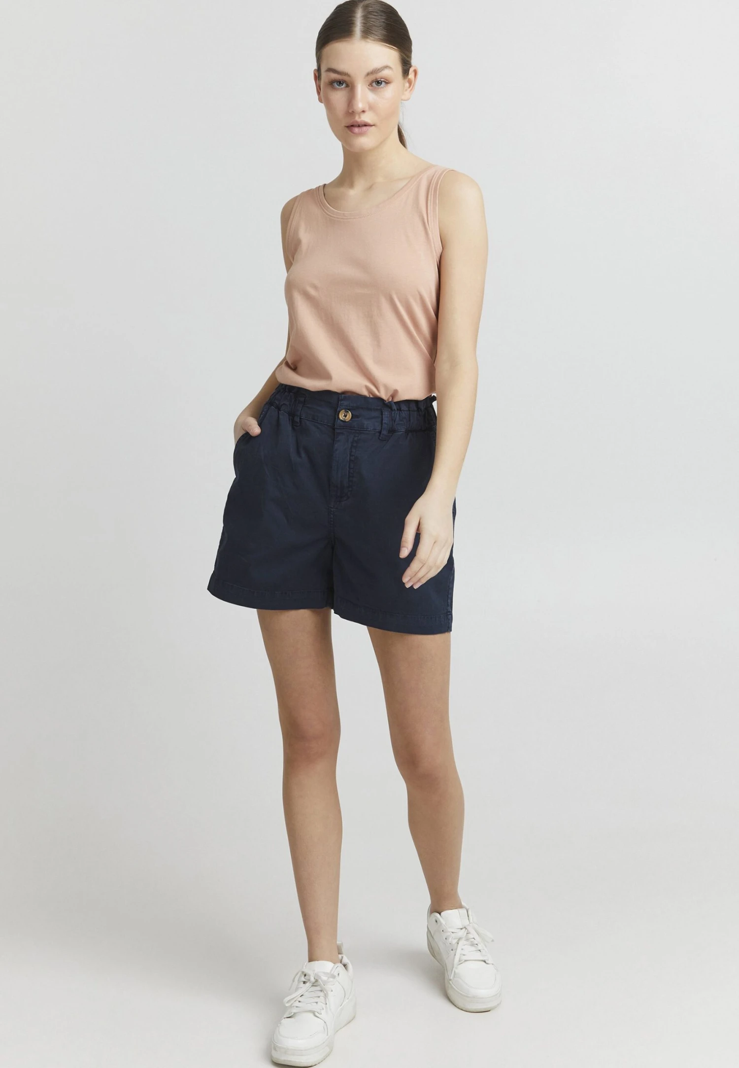 Oxmo Oxchai Me - Shorts - Total Eclipse 4 Oxmo Oxchai Me - Shorts - Total Eclipse - Afbeelding 2