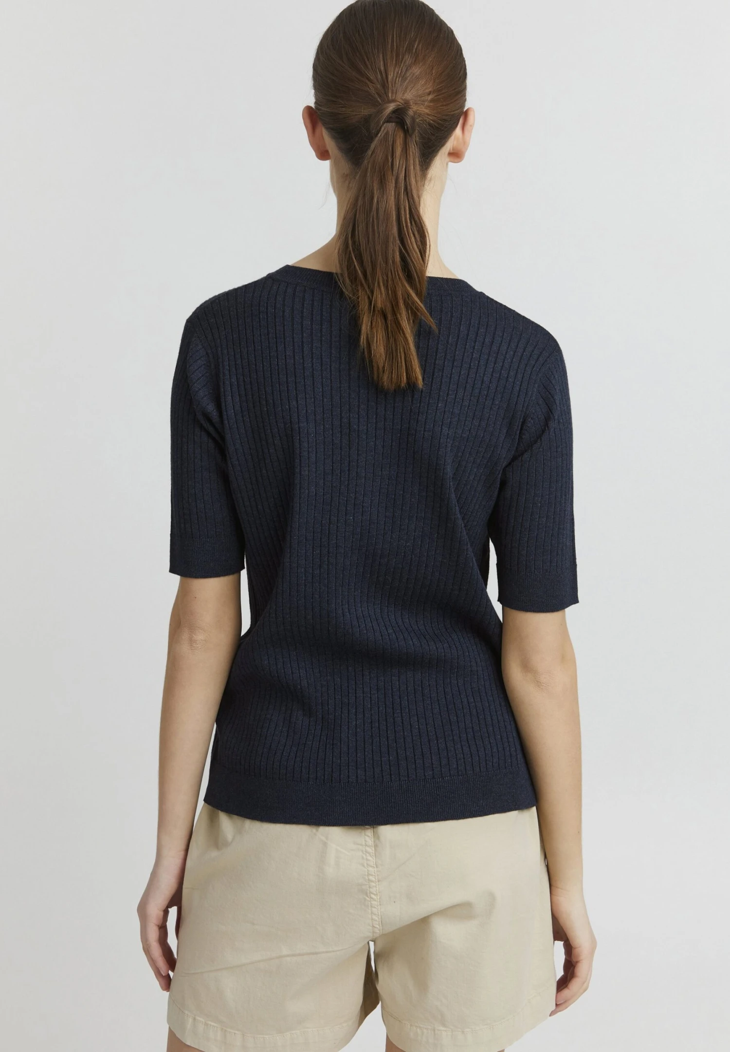 OXMO Riona - T-Shirt Basic - Totaleclipsemelange 5 OXMO Riona - T-Shirt Basic - Totaleclipsemelange - Afbeelding 3