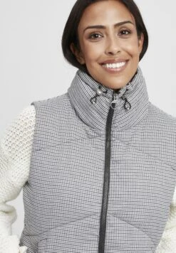 OXMO Oxnennja - Bodywarmer - Black -OXMO Verkoopwinkel dfb9d803e16b47a98df3669365115c60