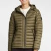 OXMO Oxnella - Winterjas - Ivy Green 1 OXMO Oxnella - Winterjas - Ivy Green -OXMO Verkoopwinkel fc97c609292a4bdaa7add4e2ed4d5b55